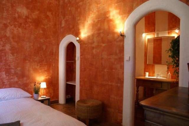 Chateau Rosemont: Family Estate with Pool & Tennis in Médoc Labarde Exterior photo