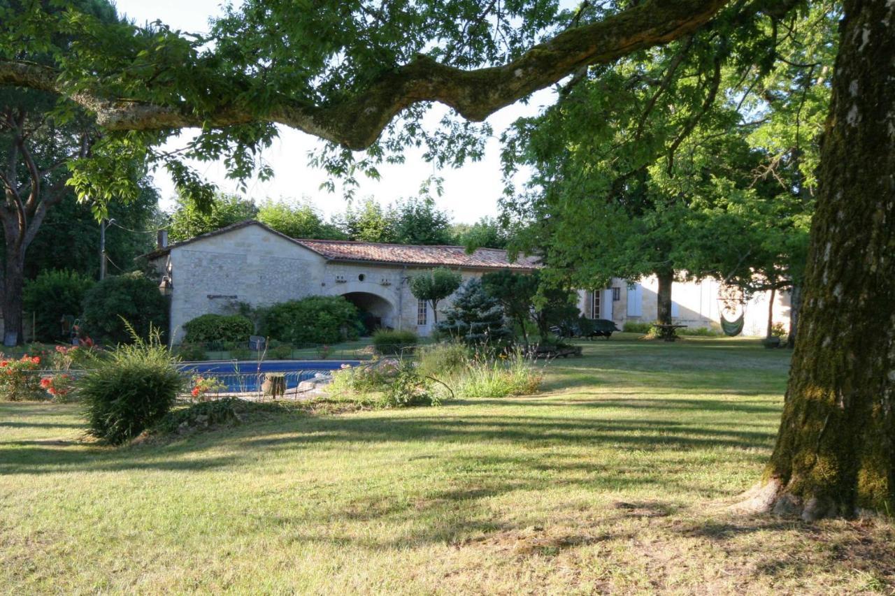 Chateau Rosemont: Family Estate with Pool & Tennis in Médoc Labarde Exterior photo
